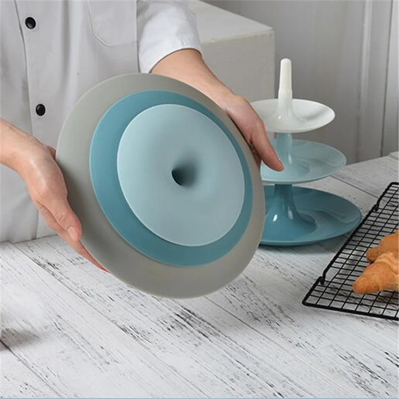 3697115160_2102329459