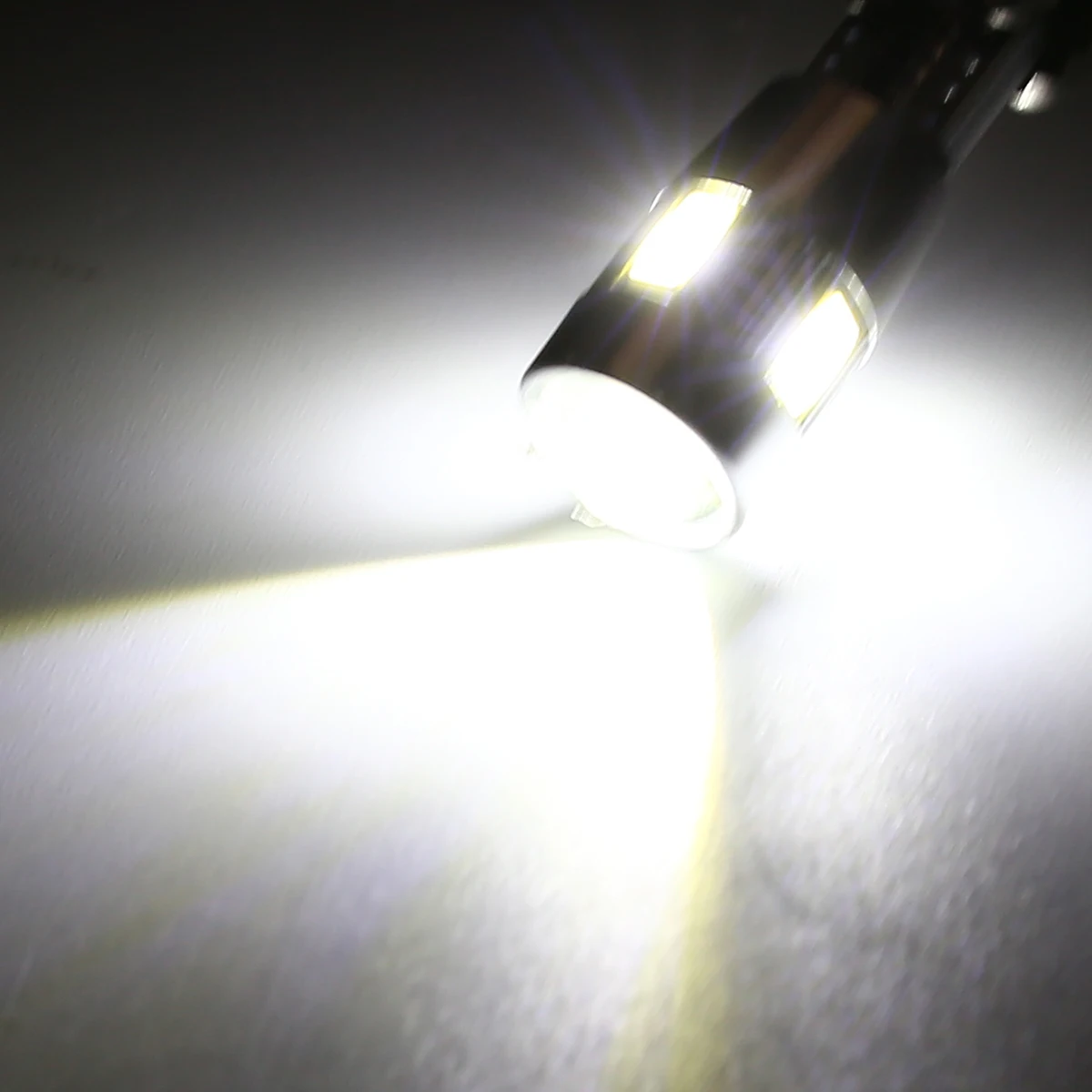 2pcs T10 Canbus Bulb 5630 6 SMD LED Error Free Car Side Wedge Light Bulb With Lens Auto Interior Dome Map Door Lamp