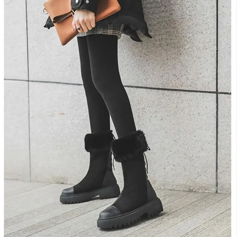 Новинка года; Модные женские короткие зимние ботинки; женская зимняя обувь до середины икры; утепленная хлопковая плюшевая обувь со шнуровкой сзади; Цвет черный, коричневый