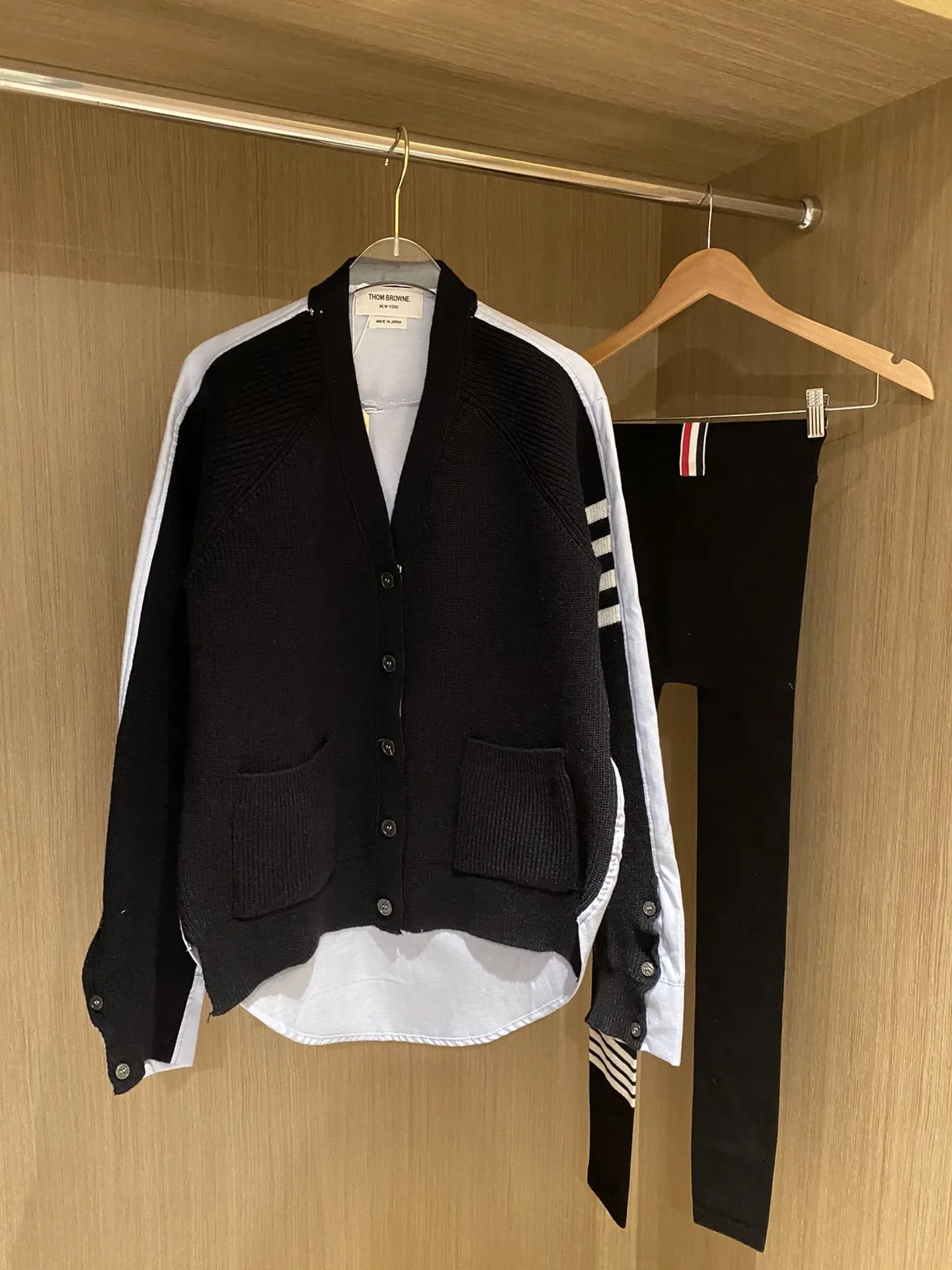 

2019 Fashion TB THOM Brand Sweaters Men Slim Fit V-Neck Cardigans Clothing Striped Cotton Spring and Autumn Casual Cardigan