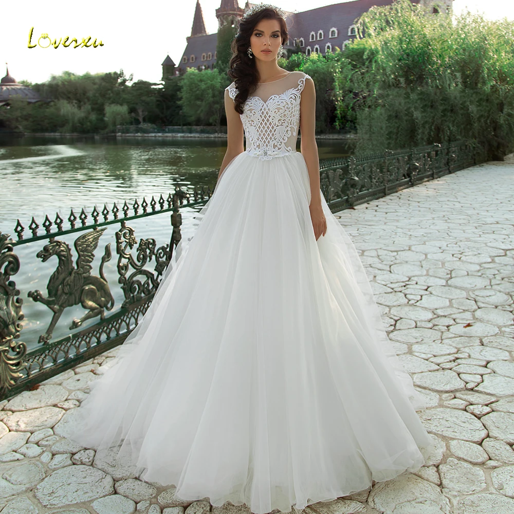 

Loverxu Sexy Backless Cap Sleeve A Line Wedding Dresses 2019 Luxury Applique Lace Sweep Train Vintage Bridal Gowns Plus Size