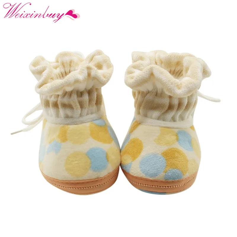 

2017 Cotton Warm Feet Baby Anti-Skid Solft Bottom Comfy Shoes New Newborn Infant Dot Print Winter Warm Boots baby Shoes