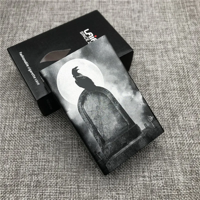 Customized Ultra-Thin Tiger Totem Aluminum Cigarette Case with Laser Engraving
