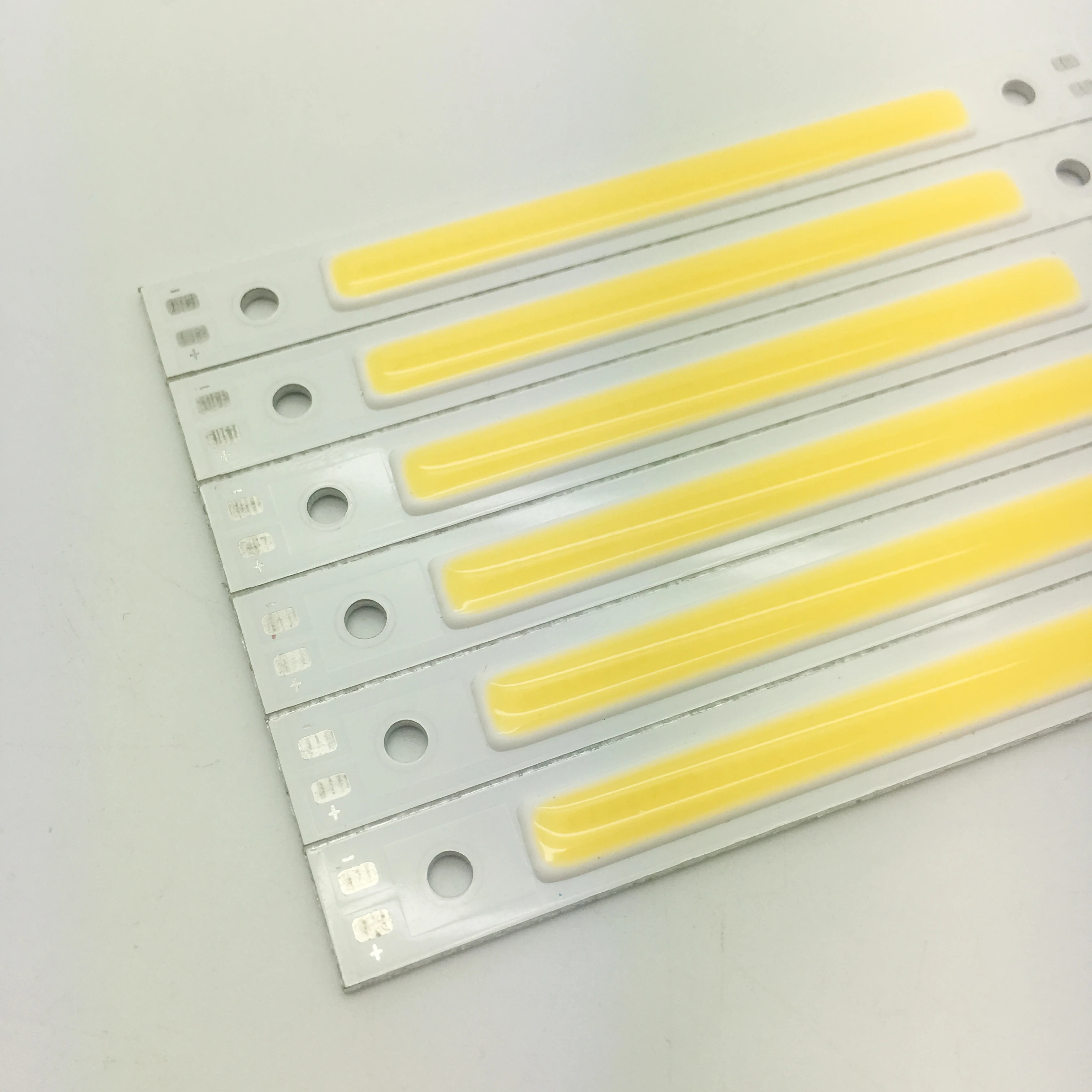 Рисунок 3 - светодиодные ленты COB DC9V 7 Вт