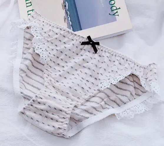 Новое поступление Размеры M, L, XL, милая Лолита, Каваий; жаккардовое пальто клубника, один из самых красивых хлопковые кружевные трусики, нижнее белье WP606 - Цвет: Beige
