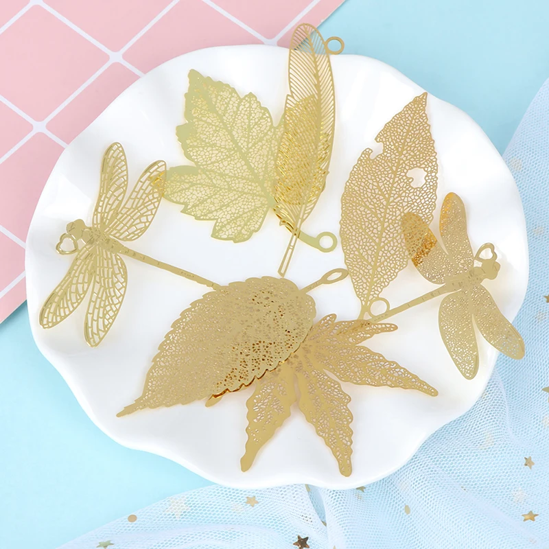 Cute Metal Golden Book marker Vintage Mulberry Maple Leaf Bookmarks for Books Hot sale |