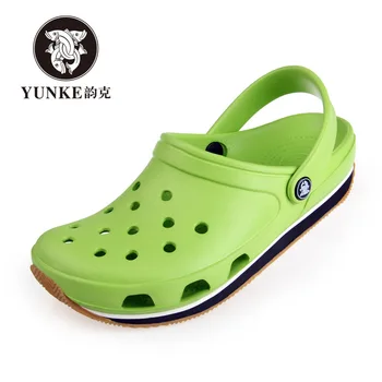 

2020 Summer Mens Clogs Beach Slippers For Men Garden Shoes Mule Clogs Fashion Candy Color Adult Mens Clog Clogs EVA Materials