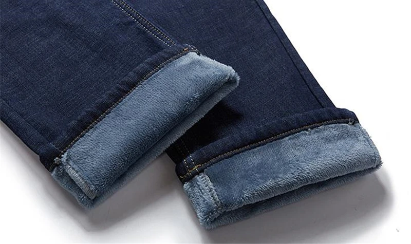 Джинсы мужские осень и зима Корейская версия новых Свободные повседневные Прямые брюки высокая эластичность плюс бархат толстые теплые