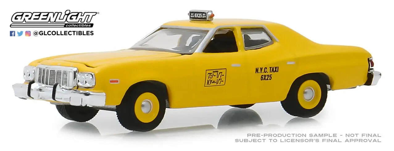 Зеленый светильник 1: 64 1975 Ford Torino-NYC такси бутик сплава игрушки для детей модель оригинальная коробка