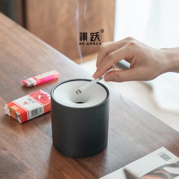 

Ashtray ceramic personality ins large home sitting room office with cover against the wind fly ash customization
