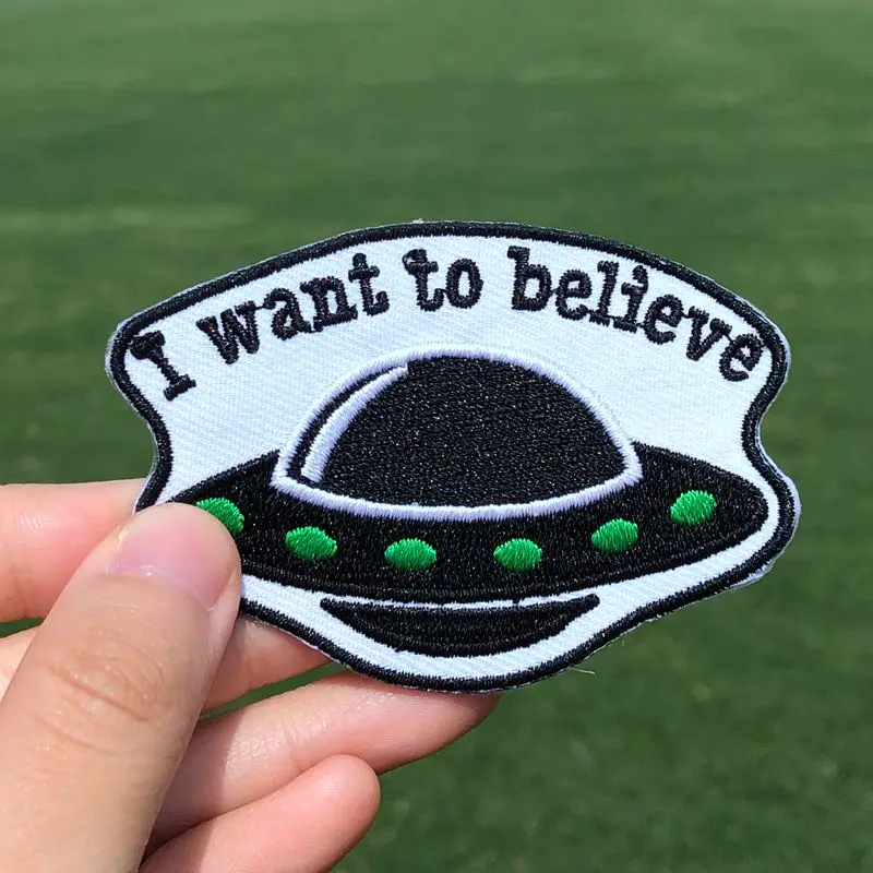 Многоцветный Prajna UFO Alien Planet нашивка с вышивкой железные нашивки для одежды DIY Мультяшные нашивки на одежду куртки аксессуары значки - Цвет: Многоцветный