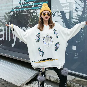 

Thai Tide brand sweet small fresh heavy work beaded sequin sweater autumn and winter hooded personality shirt