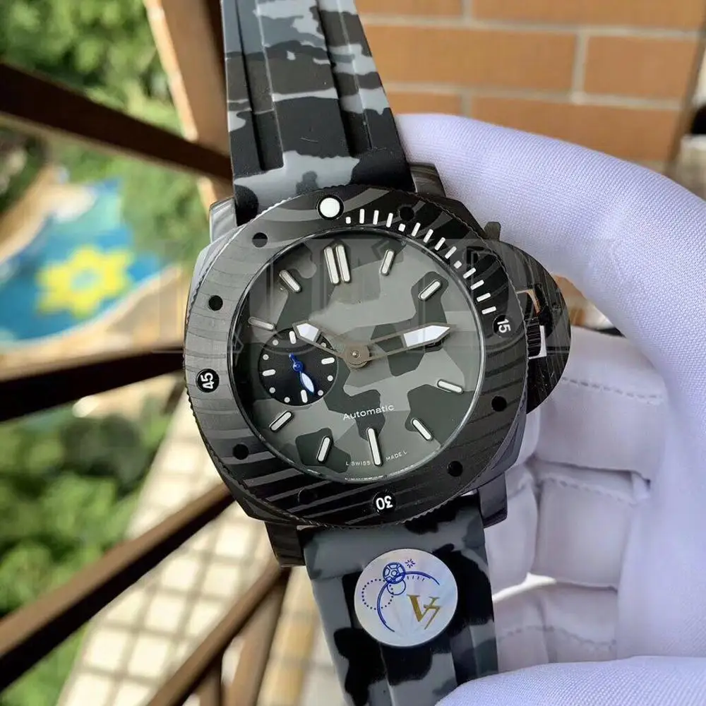 

Super 131 Montre DE Luxe Sapphire glass 47mm*16mm Automatic Movement watches Silicone watch strap with 316 crystal steel case