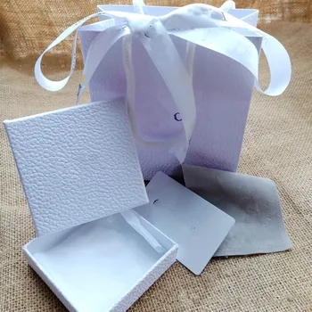 

D White Jewelry Box Litchi Embossed Square Box Jewelry Box