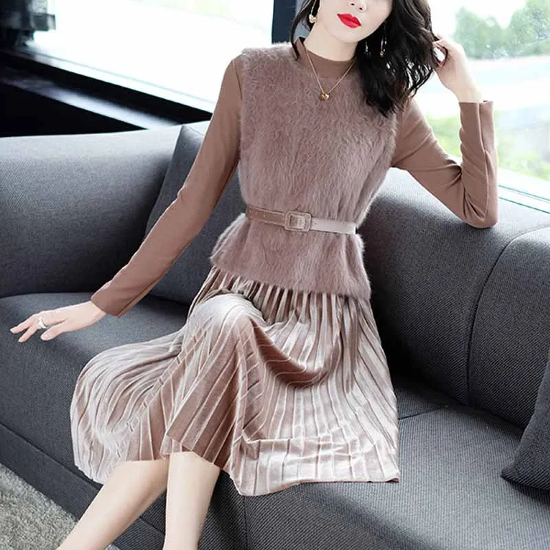

Autumn & Winter Graceful Mid-length Sweater Knitted Vest Gold Velvet Big Hemline Underwear Two-Piece Set Dress Women's