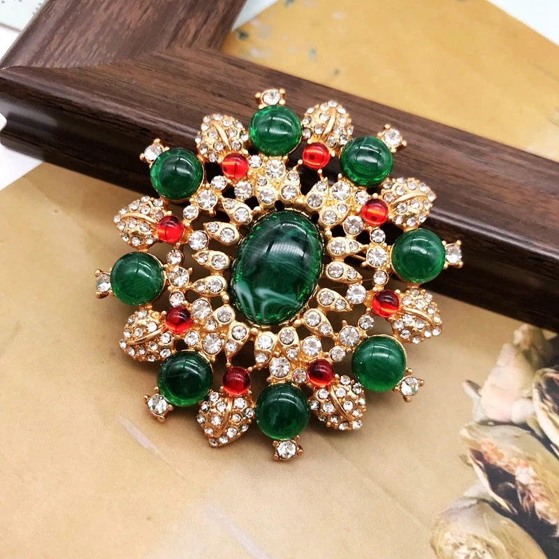 Green Brooches Classic Large Vintage Rhinestones Luxurious Jewelry Pins For Party Birthday Gifts