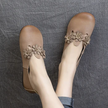 

Women Leather Loafers Soft Flower Low Heels Shoes For Women Beige Retro Flats SLip On Lazy Shoes Genuine Leather Women Moccasin