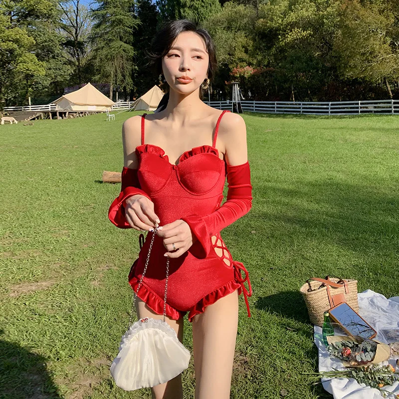 

2021 New Fashion Red Velvet One Piece Swimming Suit for Women Sexy Bandage Skinny Slim Hot Spring Vacation Swimsuit Beach Wear