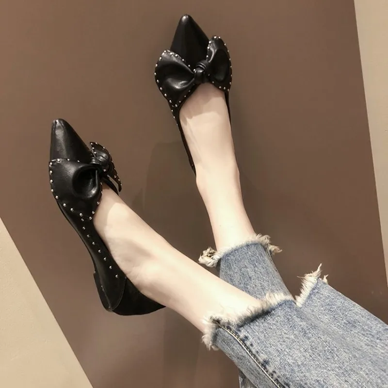 

Fashion metal button rivets flat shoes woman leather bow-knot flats pointed toe ballet flats ladies platform shoes J15-17