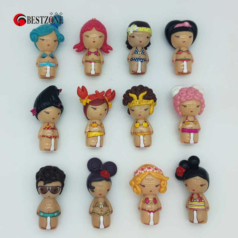 

30Pcs/Lot Finger Puppet Decorate Plastic Figure Toys Customs Dolls Cartoon Ornament Christmas Gift Can For Capsules Ball Kids