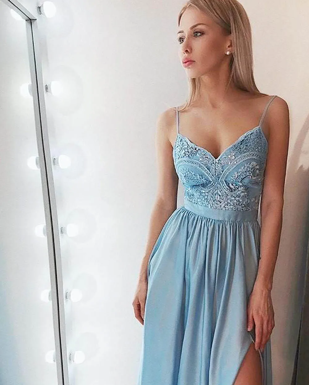 Novo elegante uma linha de cinta de espaguete renda corpete decote em v céu azul formatura vestidos de noite longo coxa dividir chiffon festa de formatura vestido