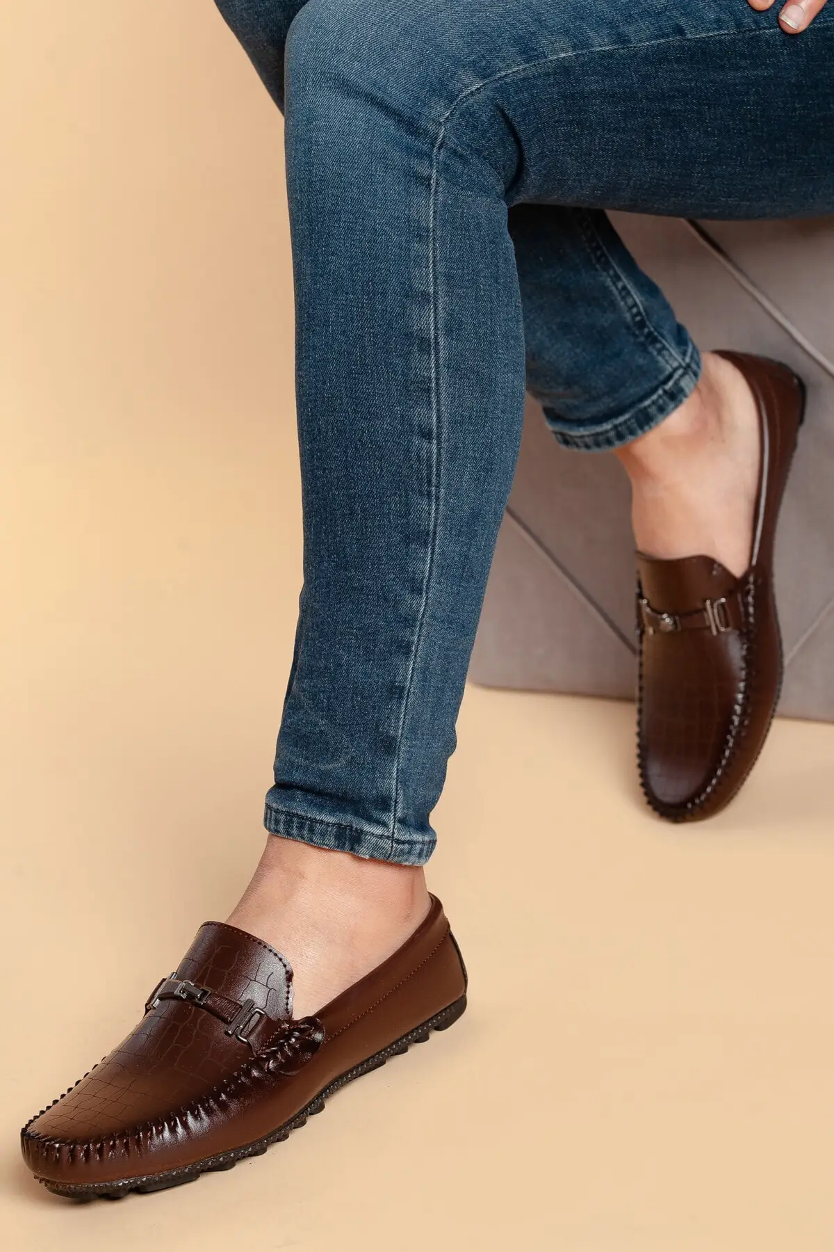Hombres zapatos mocasines zapatos vulcanizados zapatos КроссовкиNew de todo el tiempo de la PU Durable cómodo señores negro marrón 40-46