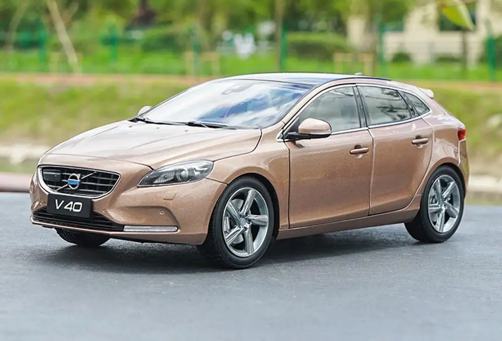 1/18 весы Volvo V40 T4 хэтчбек медный литой автомобиль модельные игрушки, коллекционные подарки