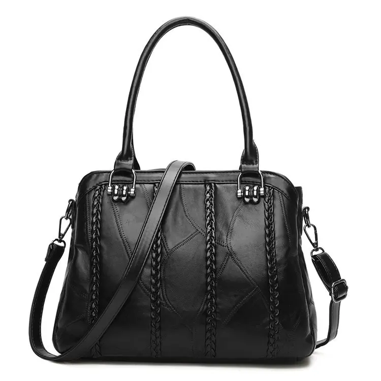 

Leather Edge Sewing Sheepskin Single Shoulder Slant Black Leisure Handbag Still Life Fashion Bag Fashion Bag in Winter 2019