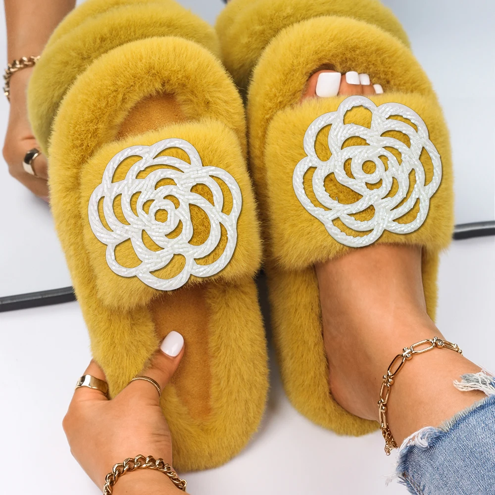 Women's Slippers Furry Slides Fluffy Sandals Fashion Beaded Flower Faux Fur Slippers Ladies Flip Flop Female Designer Shoes 2022