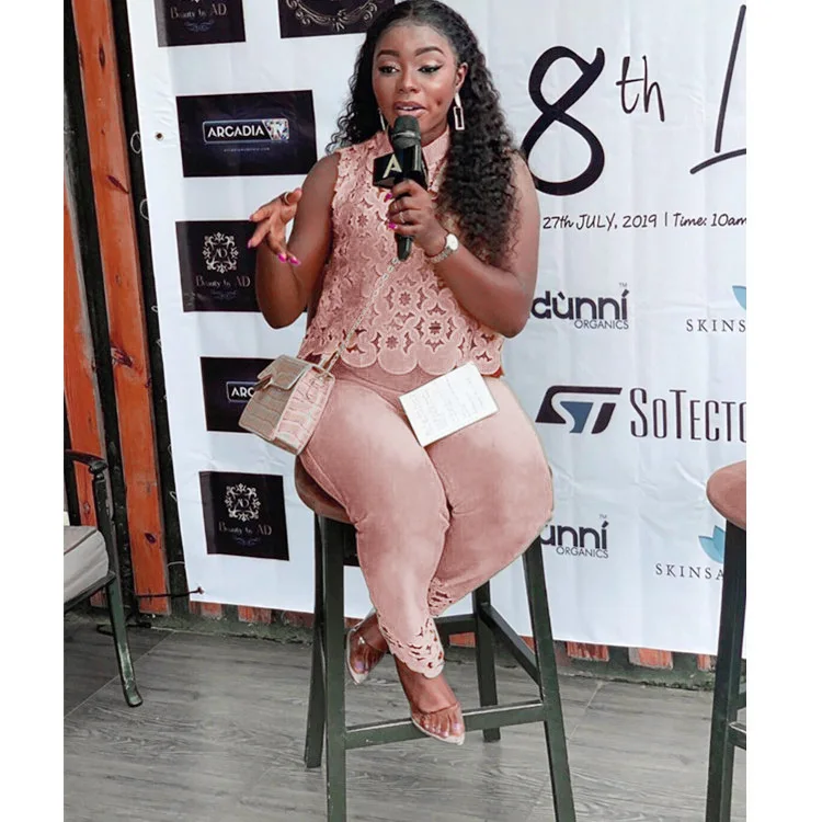 12303999061_950943728