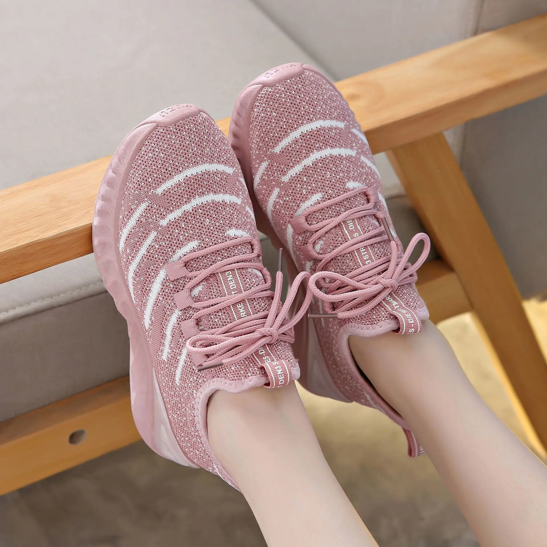 

2020 Spring And Summer Casual Versatile Breathable Flying Probe Balance WOMEN'S Shoes Mixed Colors Lace-up-Style Athletic Shoes