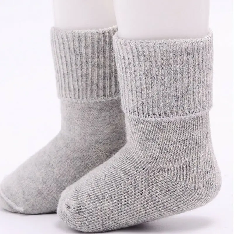 Новые модные носки для новорожденных и маленьких мальчиков хлопковые носки для новорожденных мальчиков и девочек на осень и зиму нескользящие носки с рисунком для малышей