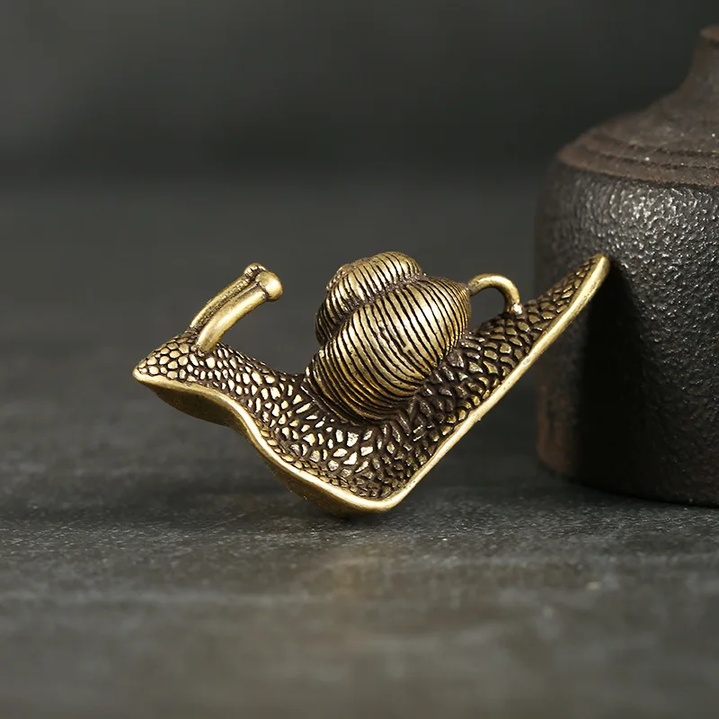 Vintage Brass Mini Snail Keychain Pendant (1)