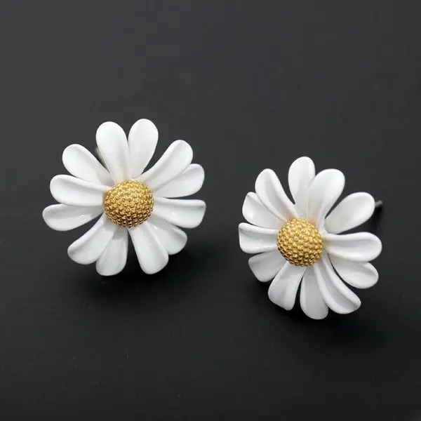 SHALOM◆SUPER DAISY SINGLE EARRING 花 韓国人気 Simple Korean|korean Daisy Stud Earrings - Hypoallergenic