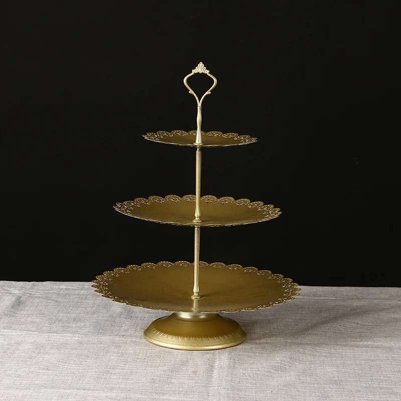 

European Style Cake Set with Lace and Handicraft Cake Rack Wedding Decoration 1 or 3 Tier Cupcake Display Gold Metal Cake Stand