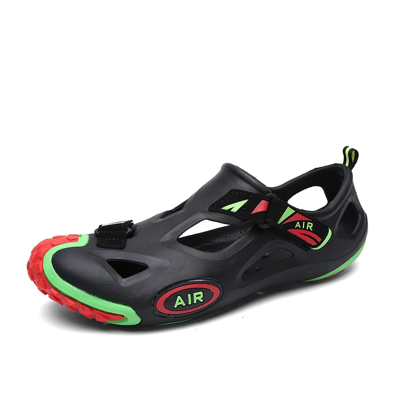 2020 Summer Hollow Out Plastic Men Shoes Sandals Wading Water Slip-on Male Shoes Beach Fishing Sandalias Footwear Soft