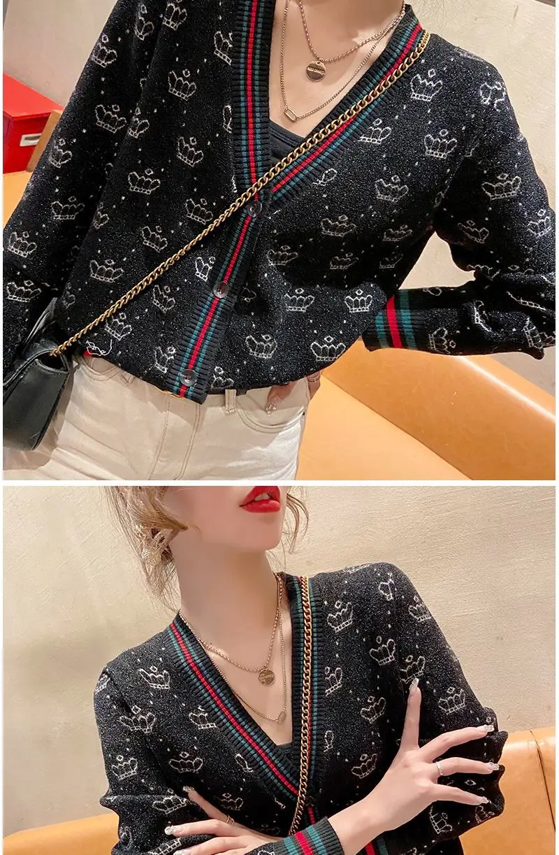 Women Long Sleeve Thin V Neck Knitted Cardigan Sweater With Contrast Color Stripe and Crown Pattern