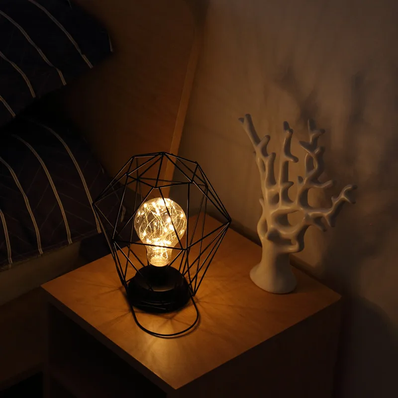 Креативный праздник Ретро железное искусство минималистичные полые настольные лампы лампа для чтения ночник спальня настольное освещение украшение дома - Цвет: A