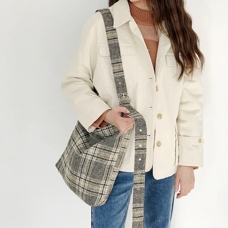 9812957008_1074810241 (1)