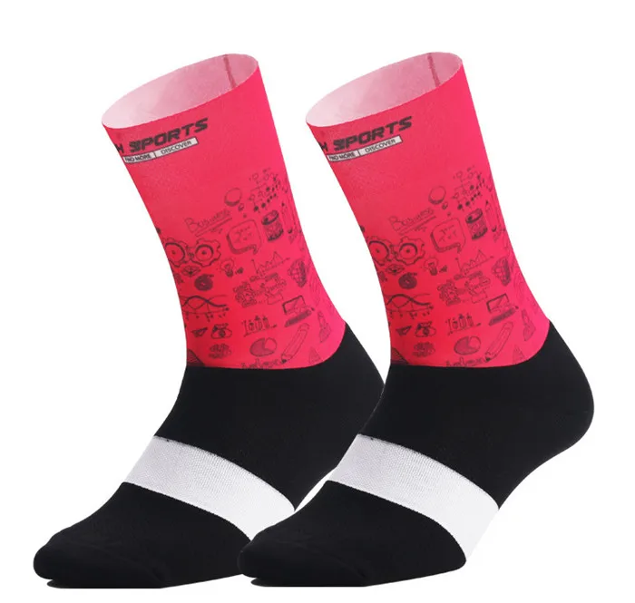Новые сетчатые мужские носки для велоспорта, велосипедные гонки на дорогах, дышащие носки для верховой езды, противоскользящие компрессионные походные спортивные носки - Цвет: Красный