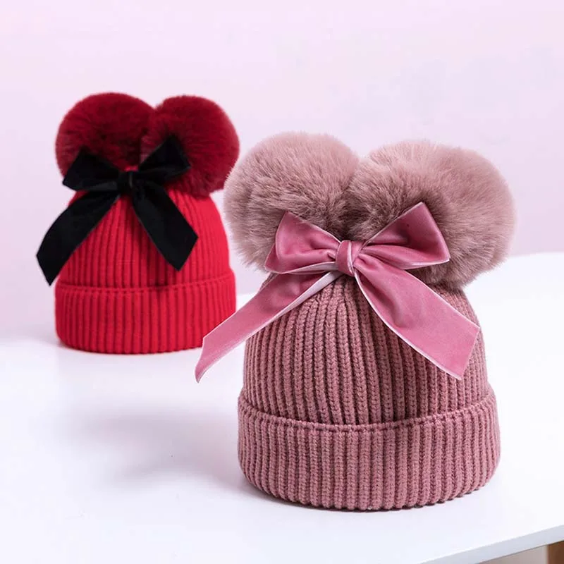Милая детская зимняя шапка с двойным помпоном и бантом, вязаная детская зимняя шапка для маленьких девочек, теплая плотная детская Младенческая шапочка, бант для девочки