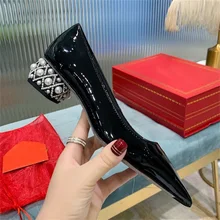 

2022 Spring Summer Fashion Women's Shoes Comfortable Lining Beautifully Decorated Thick Heels Shallow Pointed Toe Ladies Pumps