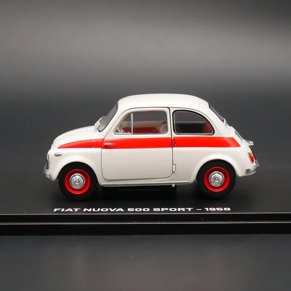 IXO / Hachette 1:24 Fiat Nuova 500 Sport 1958 Metal Toy Car Diecast Model