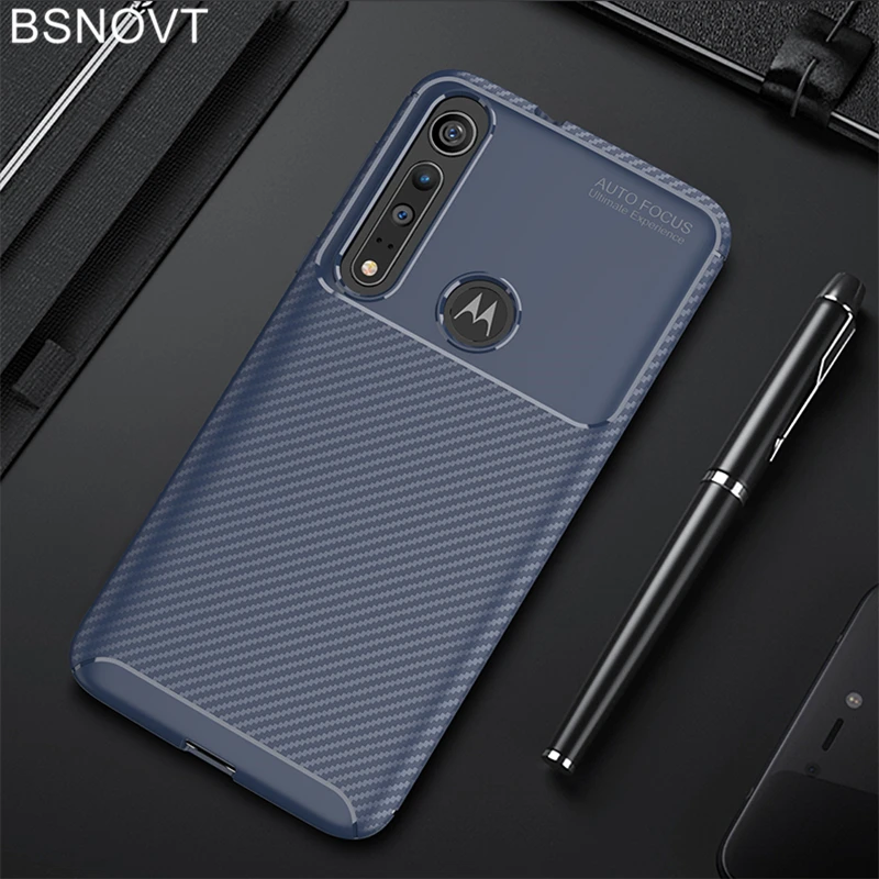 Мягкий силиконовый чехол для Motorola One Macro тонкий противоударный из углеродного