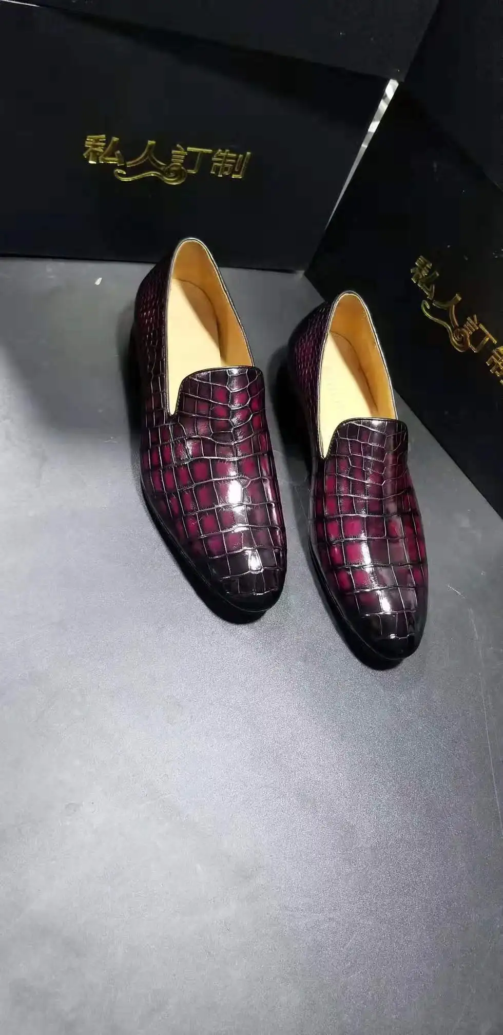 Мужская обувь из натуральной крокодиловой кожи красного цвета прочная однотонная мужская деловая обувь из кожи крокодила 2 разных цветов