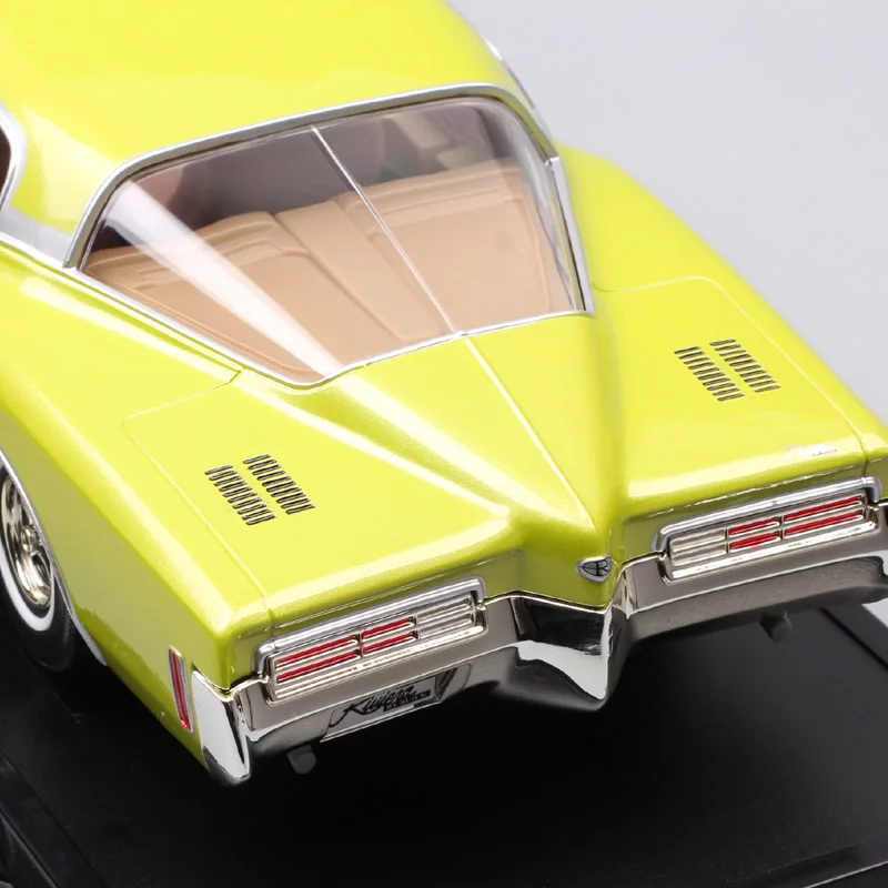 1/18 большой масштаб Роскошная классика 1971 Buick Riviera GS super boattail литые автомобили модели Детские Авто Машинки Игрушки коллекционные для мальчиков