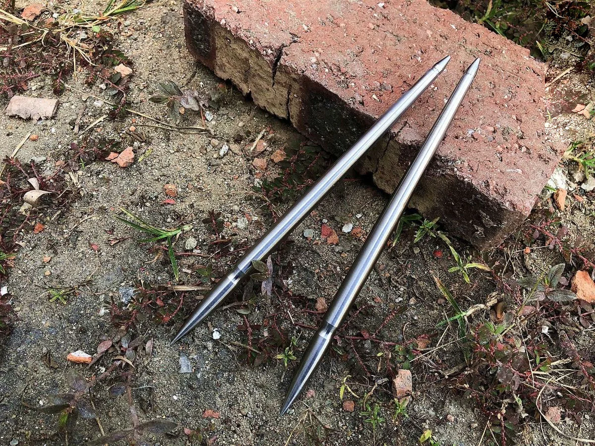 How To Make Throwing Spikes