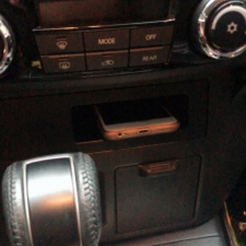 10 Вт QI автомобильное беспроводное зарядное устройство для Mitsubishi Pajero зарядная пластина держатель телефона Аксессуары для iPhone для samsung