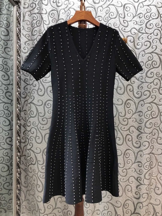 Короткое украшение Aw2019 Новое Женское вязаное платье с v-образным вырезом и заклепками на рукавах 1023 sleeveknitted1023