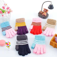 Зимние детские вязаные перчатки с милым рисунком ярких цветов; теплые бархатные плотные студенческие перчатки для мальчиков и девочек; бархатные перчатки